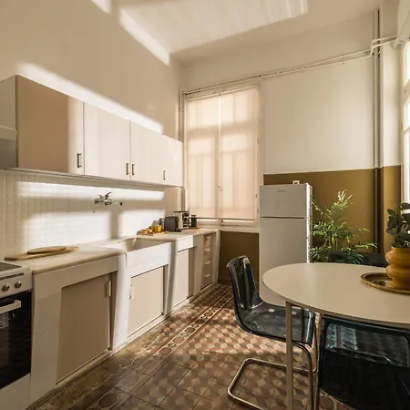 Irene By Halu! Spacious 4bd Neoclassical Tessalónica